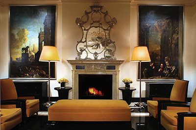 FTG-DropIn-TheCarlyleLobby-CreditRosewoodHotels