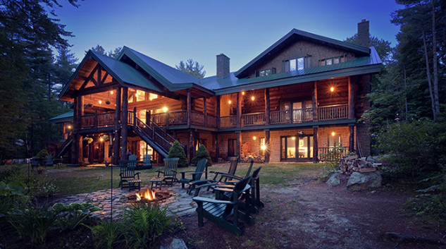FTGBlog-HotelAmenities-TroutPointLodge-Great_Lodge_CreditVaughn Perret and Charles Leary