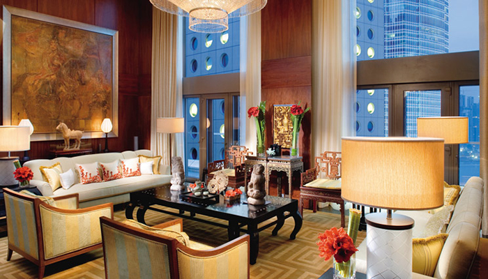 Forbes_MandarinOrientalHongKong_HongKong_Hotel_GuestroomsSuites_MandarinSuite_CreditMandarinOrientalHotelGroup