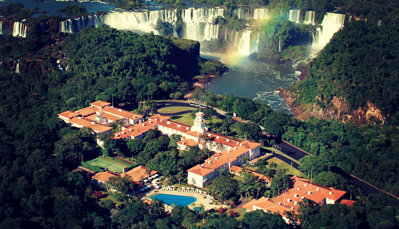 FTGBlog-IguazuFallsTravelTips-BelmondHoteldasCataratasAerialViewwithIguazuFalls-BelmondManagementLimited