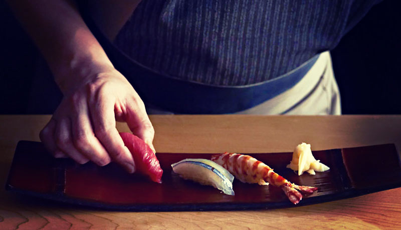 FTGBlog-TokyoSushiGuide-SushiSoraPlating-MandarinOrientalHotelGroup